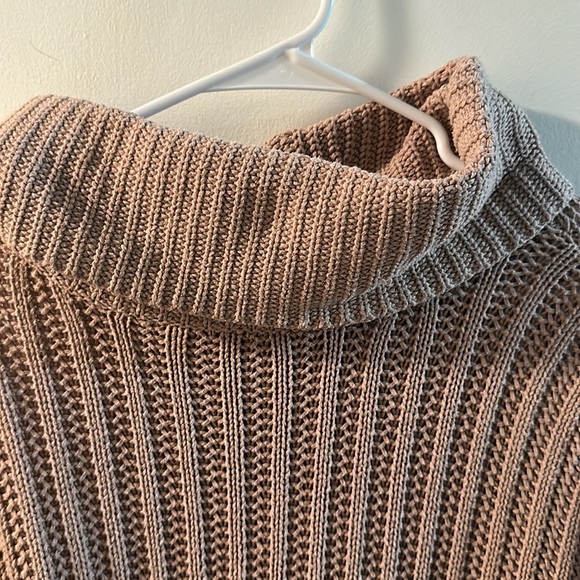 Express turtle neck sweater - Picture 4 of 5